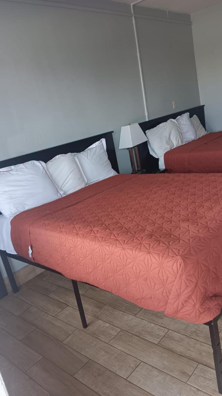 Motel 9 Laredo Ngoại thất bức ảnh